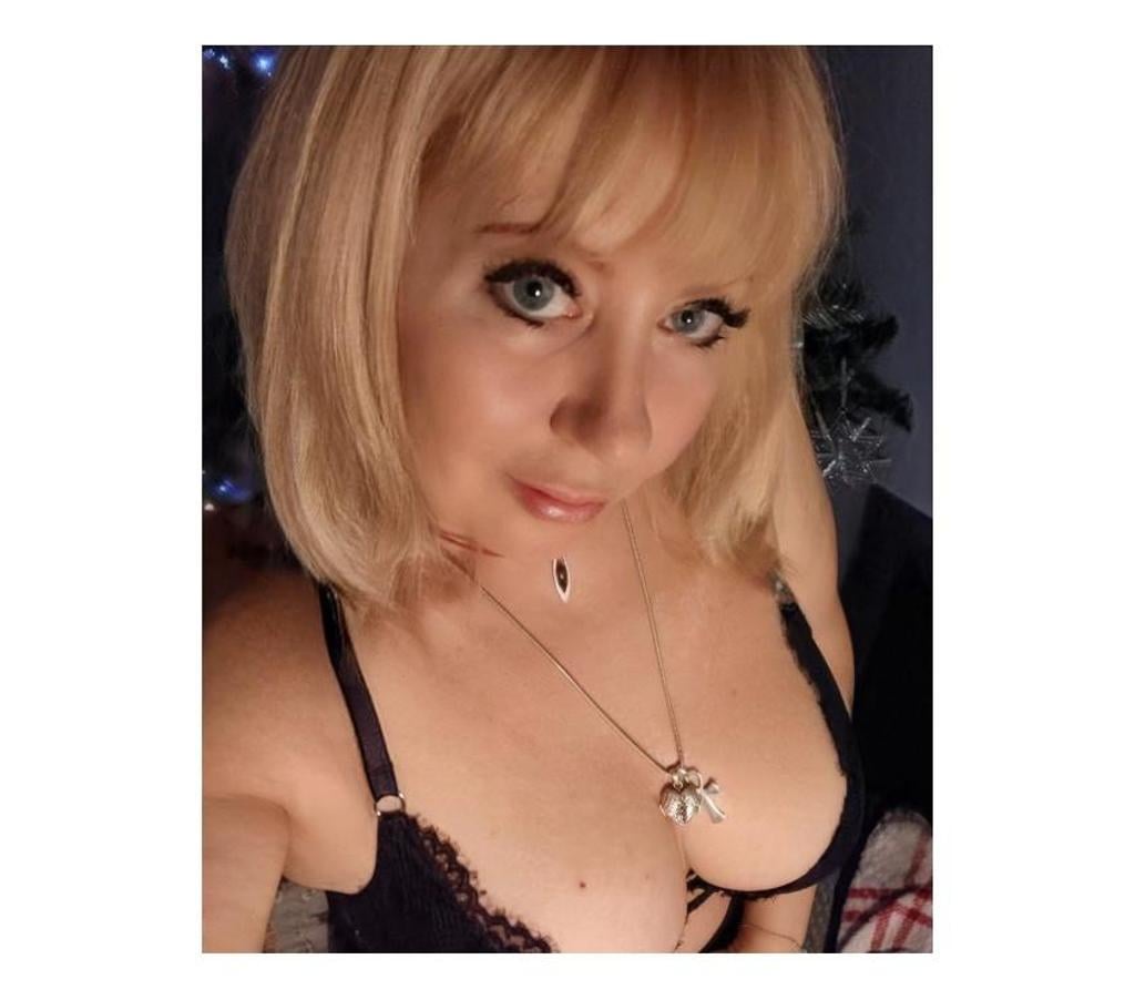 Escorts West Midlands Coventry - Photos for VIVICA - Sexy, MATURE Escort in Town xxx
