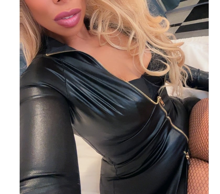  Escorts & Erotic Massage Oakgrove Milton Milton Keynes - Photos for Party 🎉 or GFE I’m your girl 💋