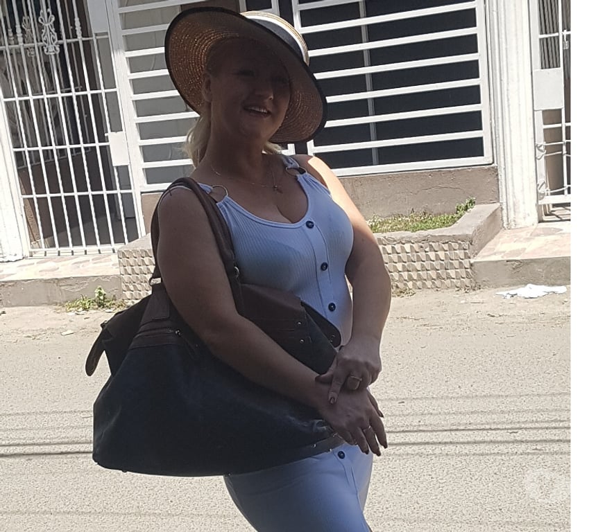 Escorts Leicestershire Leicester - Photos for sexy hot milf lauren