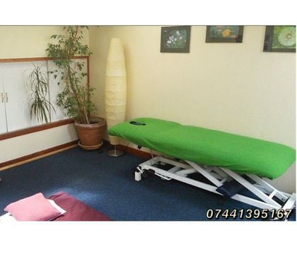 Full body massage Gartcosh Glasgow - Photos for Sweedish massage therapy available for you