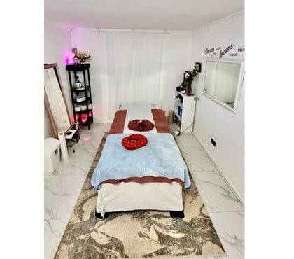 Escorts and Massages Stevenage Town Centre Stevenage - Photos for ❤️... A Touch Of Venus... ❤️