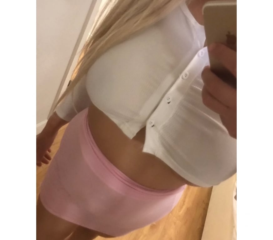 Adult Entertainment South East London Bromley - Photos for Special £1 a min busty show. English Blonde babe 😈