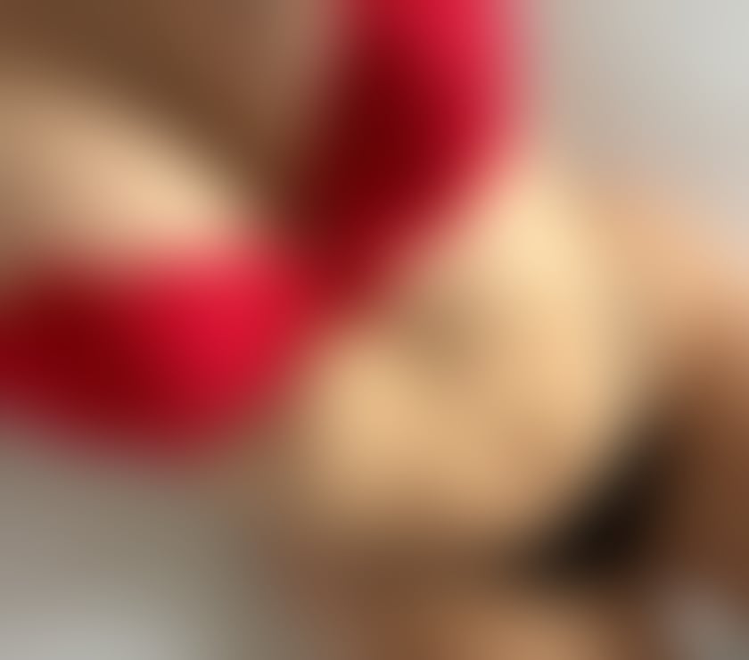 Escorts West Yorkshire Leeds - Photos for Sara 🙂 last week xx Av till 10 PM