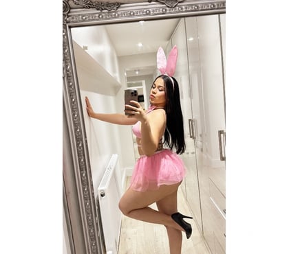 Brunette Escorts Tottenham North London - Photos for LUNA LADY BE HAPPY WITH ME
