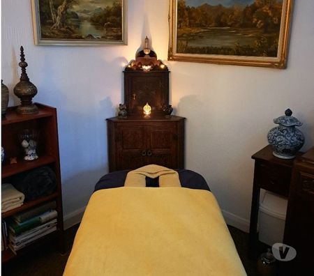 Full body massage West Midlands Birmingham - Photos for Male Therapist for a Relaxing Holistic Full Body Massage