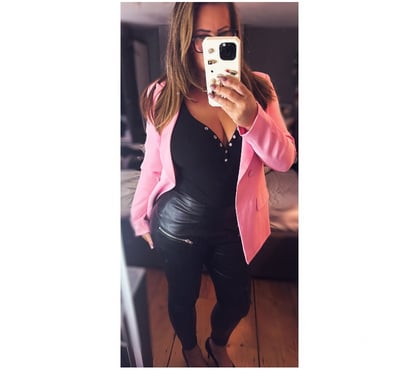 Adult Entertainment Chelsea South West London - Photos for 46 yrs old! Natural 36F, huge 🍑British Milf online