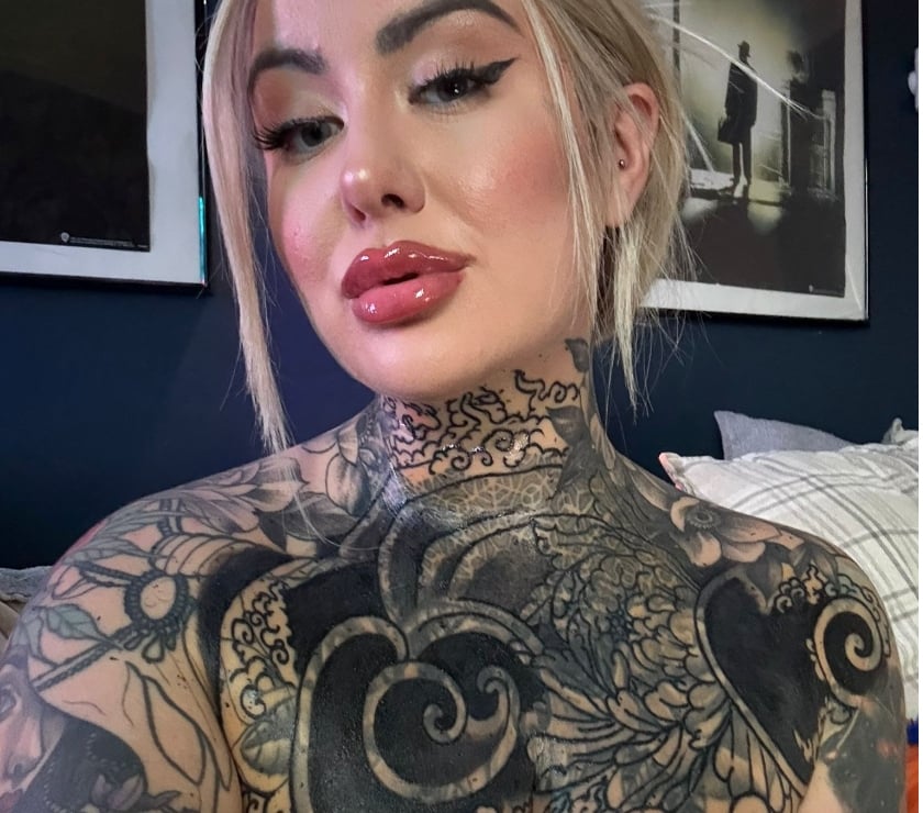 Photos for UNREAL INKED GODDESS 🌶️ 38F 🍒BRITISH 👑 KI*KY 🔥