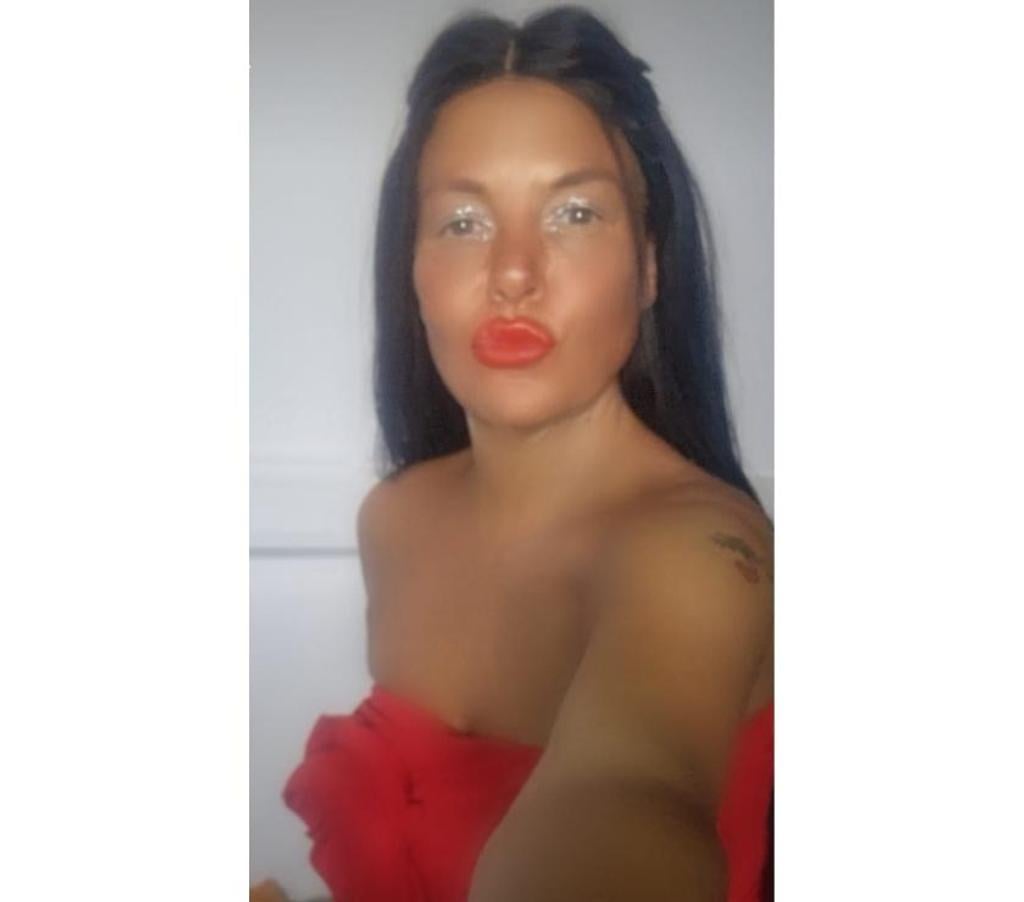 Escorts Essex Basildon - Photos for Franky Go's to Hollywood