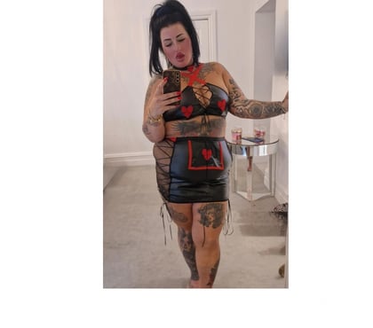 Escorts The Broadway Bradford - Photos for Curvy, kinky Yorkshire girl **working now!!!!