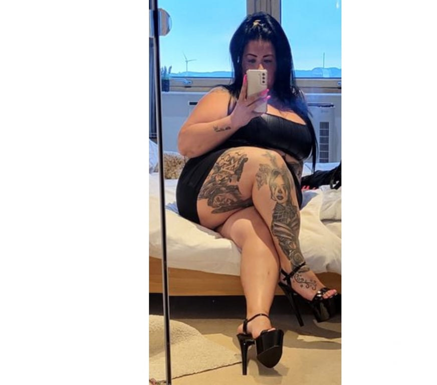 Escorts West Yorkshire Leeds - Photos for CURVY, KINKY YORKSHIRE GIRL