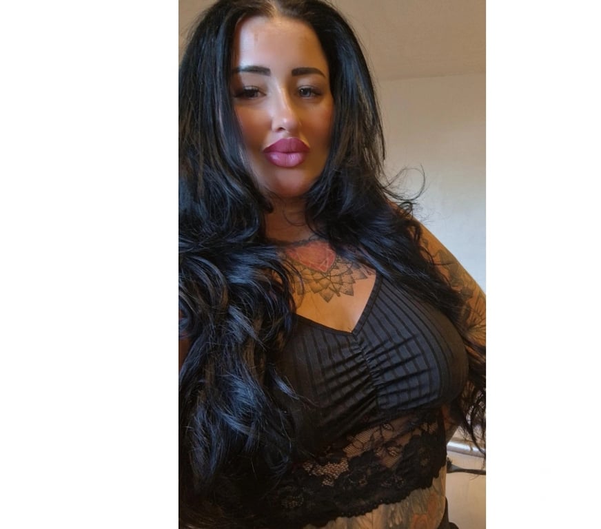 Escorts West Yorkshire Leeds - Photos for CURVY, KINKY YORKSHIRE GIRL