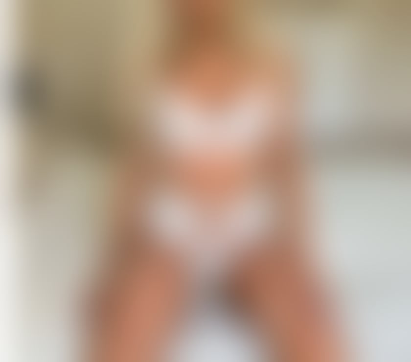 Escorts Belfast Ormeau - Belfast - Photos for Massage and more
