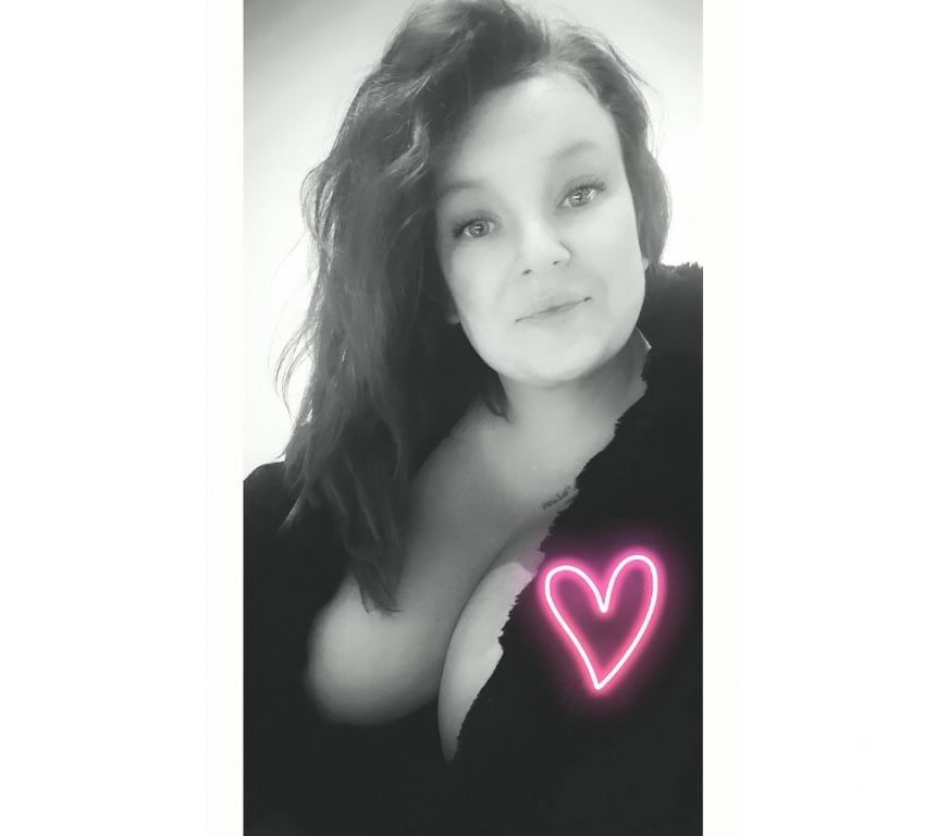 Adult Entertainment Central London London Bridge Station - Central London - Photos for 💋 busty Bella 🎄5 mins £10🎄38H pierced nips 🍒