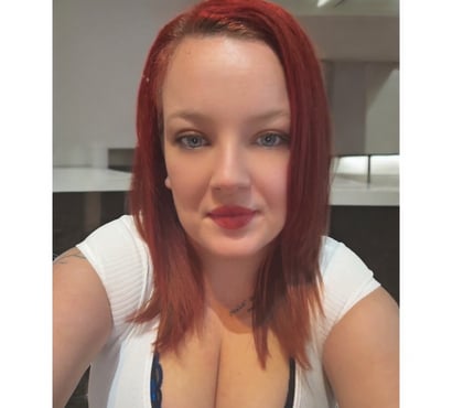 Photos for 💋 busty Bella 💋5 mins £10💋 38H pierced nips 🍒