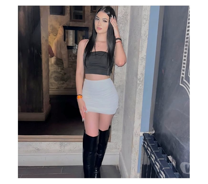 Escorts West Northamptonshire Northampton - West Northamptonshire - Photos for HOT BRUNETTE 🍒PLAYFUL EVA✨🍒