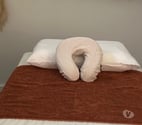 Mature male offering massage from ten pound