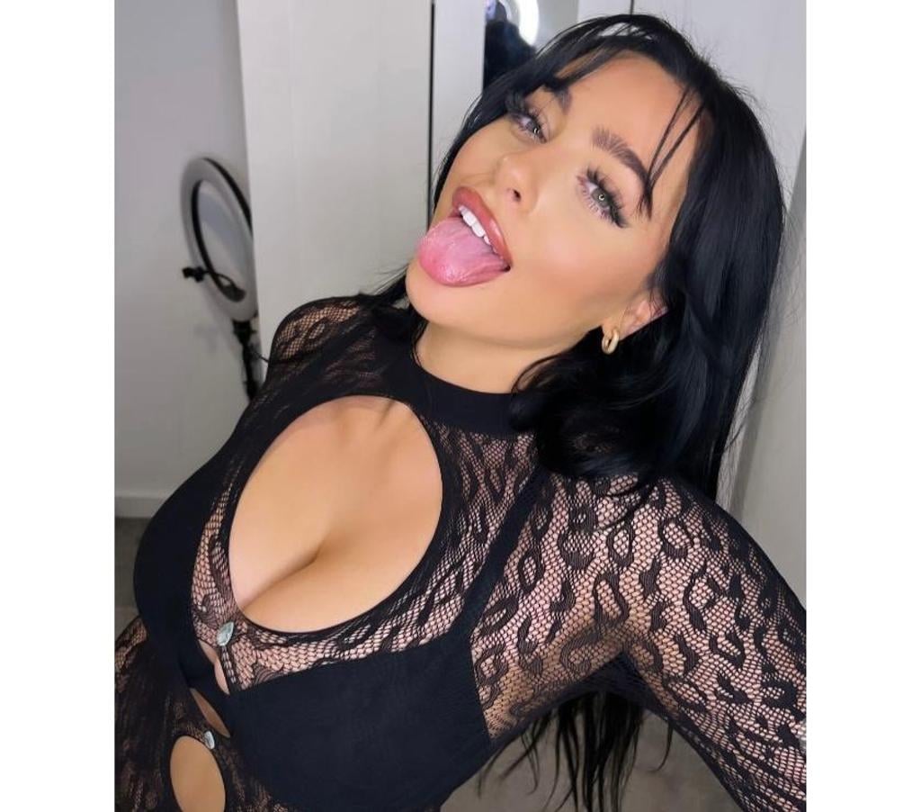 Escorts Hertfordshire Stevenage - Photos for Mistress Erika ❤️ back in Stevenage for few days ❤️