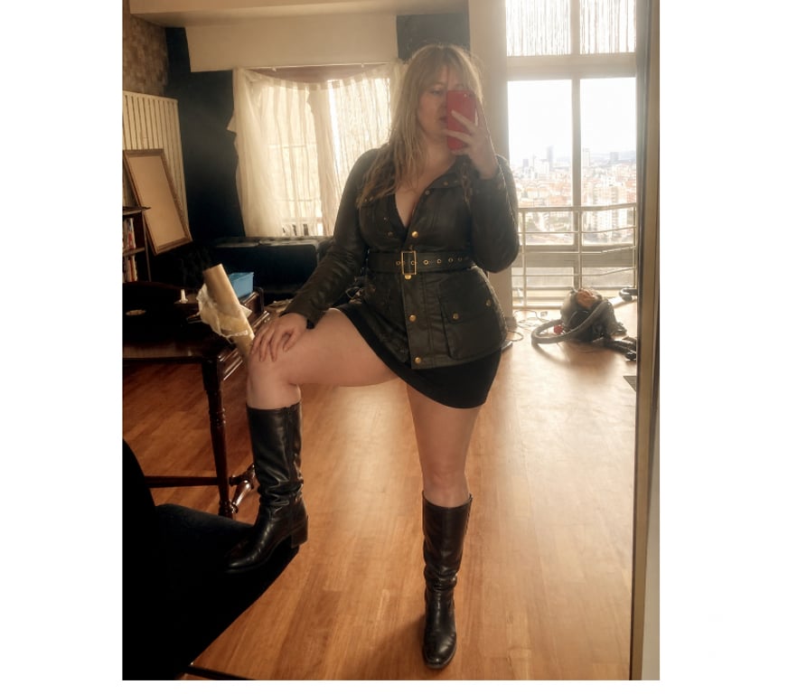 Adult Entertainment South West London Chelsea - South West London - Photos for Curvy girl next door needs all your 💦 busty+big booty!