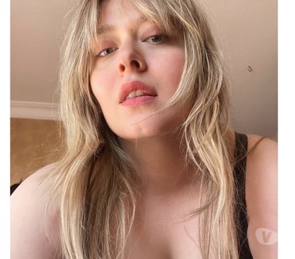 Adult Entertainment Chelsea South West London - Photos for Girl next door needs all ur 💦! Busty AND big booty x