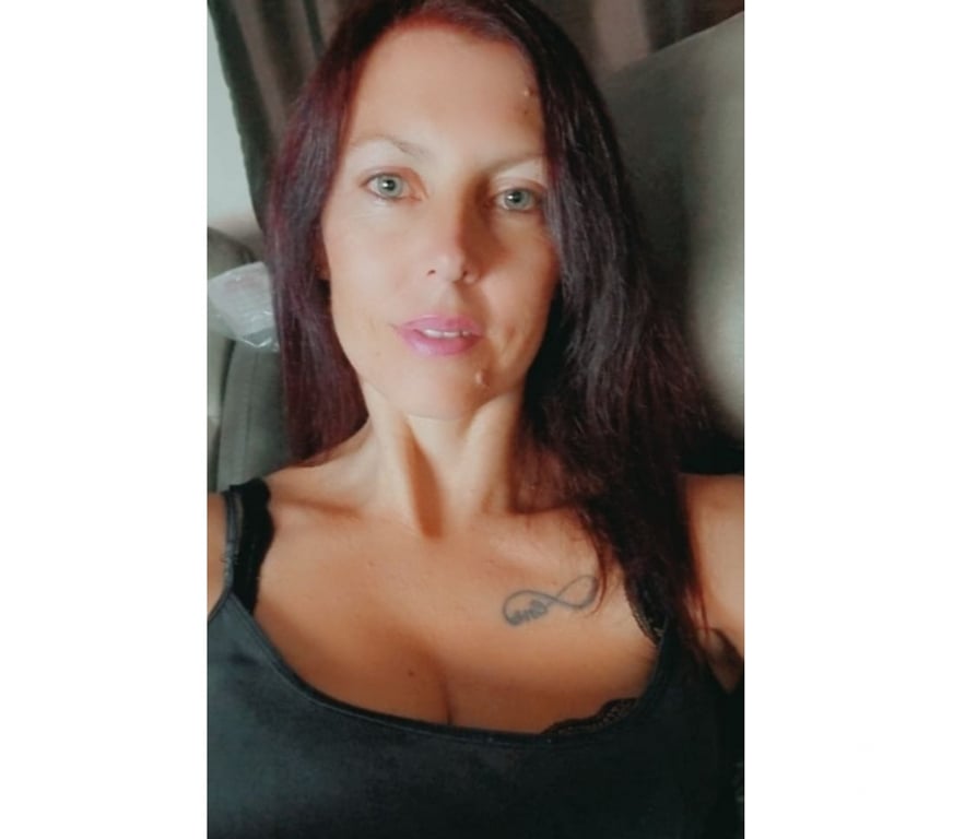 Adult Entertainment West Sussex Arun - Photos for HOT MILF 🔥 THE BEST 🔥 GIRL NEXT DOOR 💋