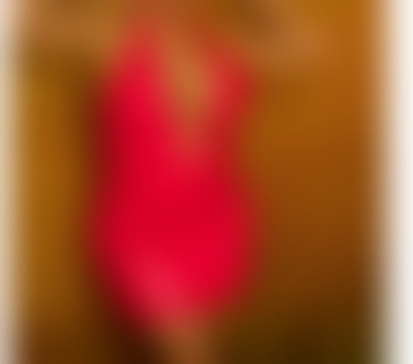 Escorts Reading Reading Town Centre - Reading - Photos for Polish Pie Pandora Slimmer figure!Hot behind view