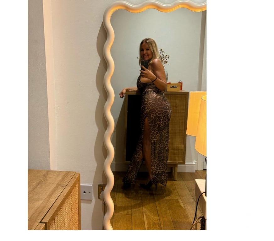 Escorts Reading Reading Town Centre - Reading - Photos for Polish Pie Pandora Slimmer figure!Hot behind view
