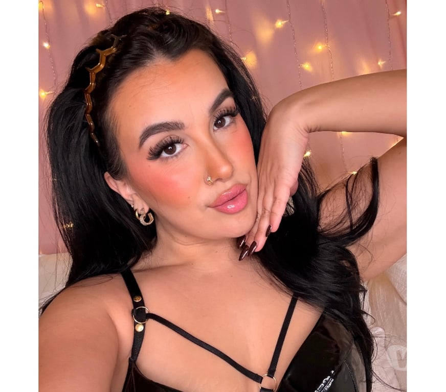 Adult Entertainment East Sussex Lewes - Photos for Peachy ass for daysssss 🍑 👀 | +447359 969946