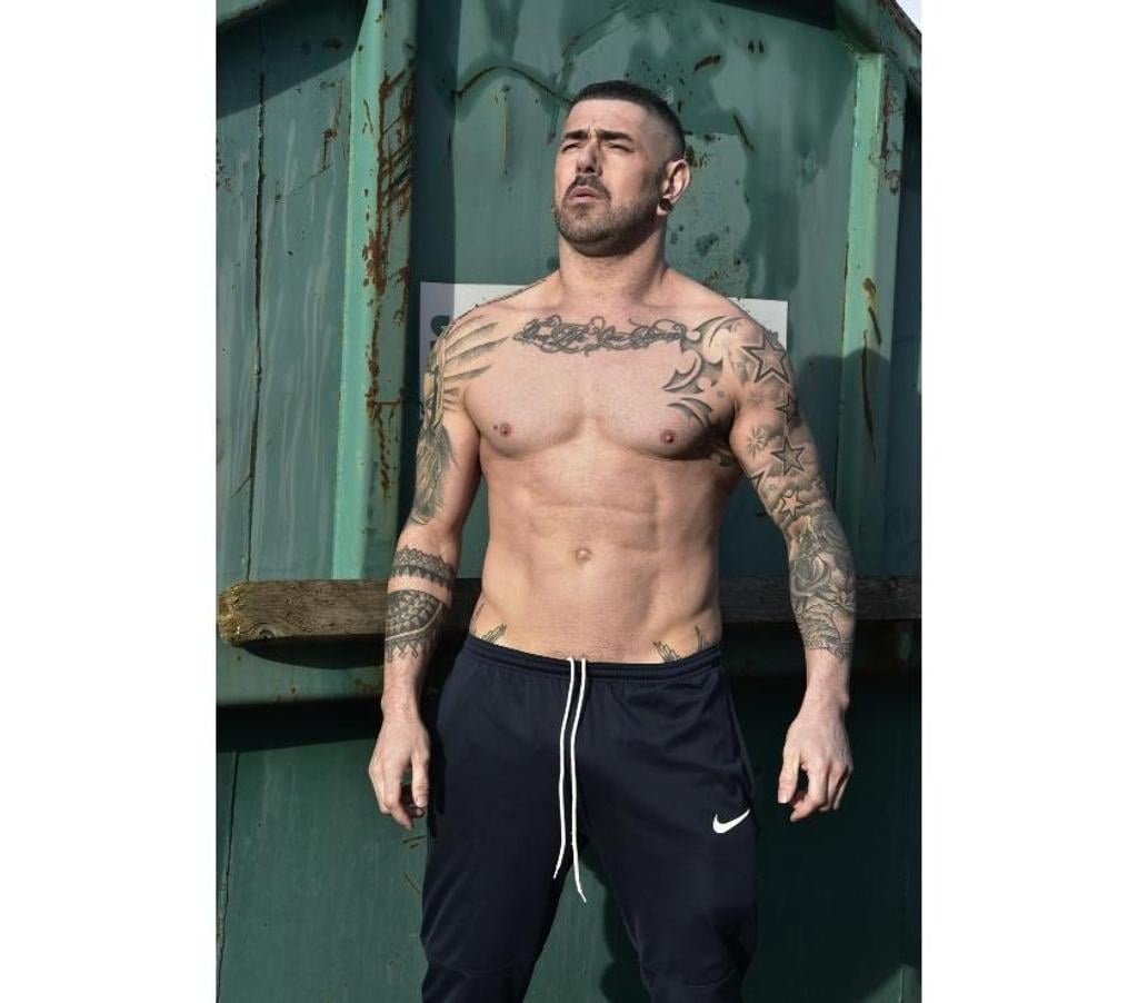  Gay massage Glasgow Hyndland - Glasgow - Photos for Massage and Fun!! Fit and masculine guy.