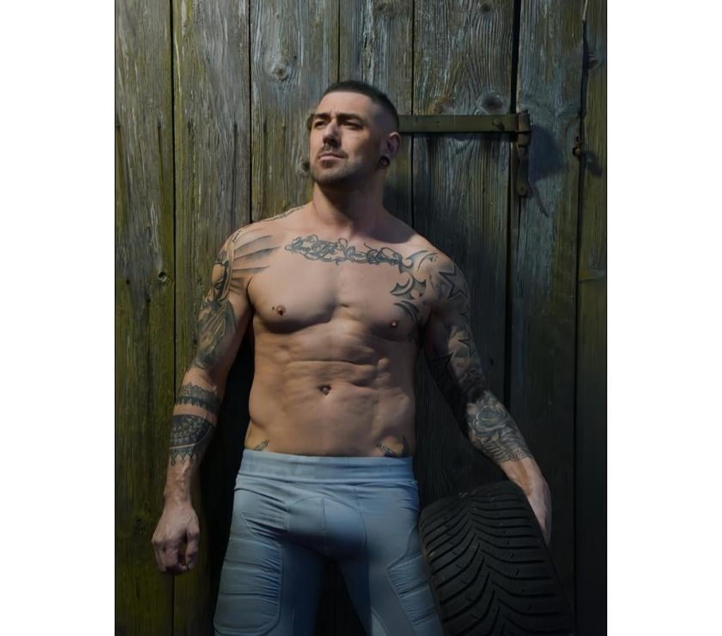Gay massage Glasgow Hyndland - Glasgow - Photos for Massage and Fun!! Fit and masculine guy.