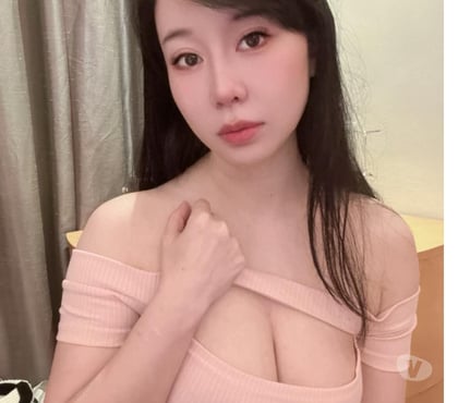 Escorts Cardiff City Centre Cardiff - Photos for Nuru Massage Sexy Girls