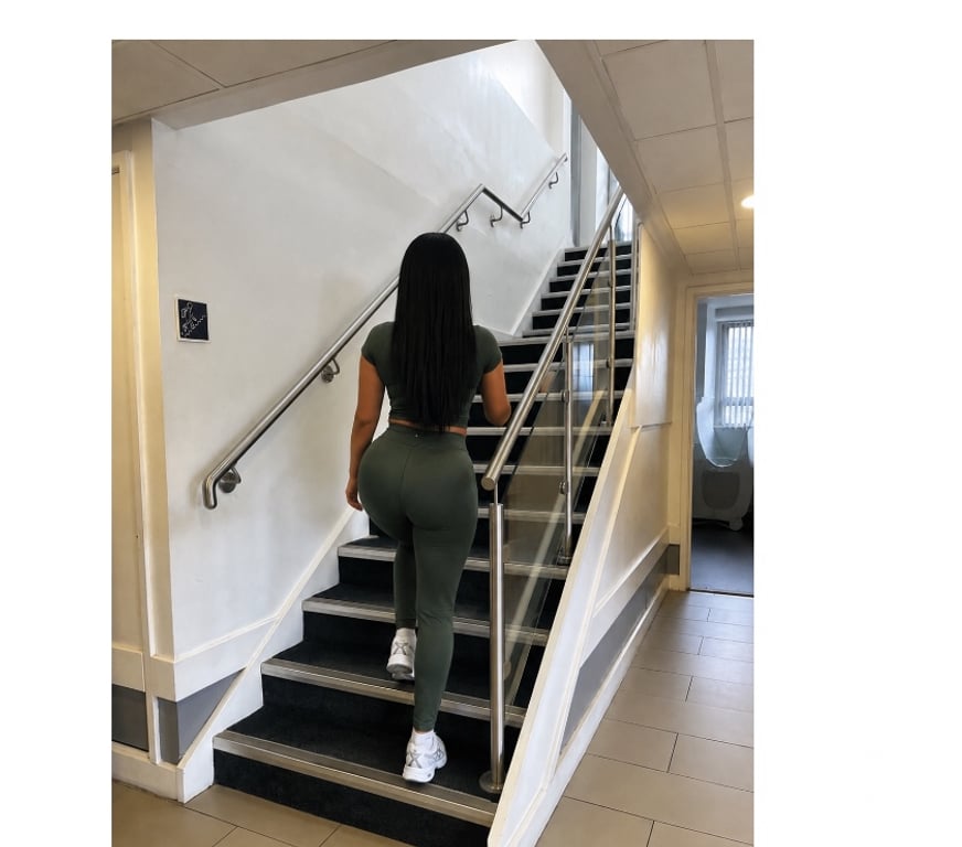 Escorts Warrington Lymm - Warrington - Photos for Mixed BRITISH ELISE