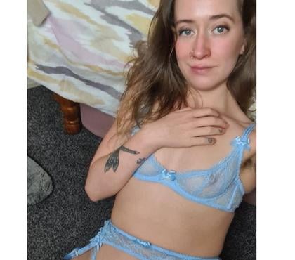 Escorts and Massages Hillington Park Glasgow - Photos for Oonagh Love Scottish Companion