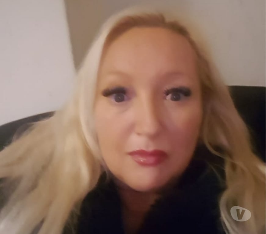 Escorts West Yorkshire Kirklees - Photos for Lauren Sexy Hot Milf