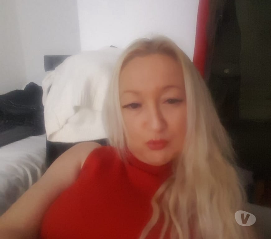 Escorts West Yorkshire Kirklees - Photos for Lauren Sexy Hot Milf