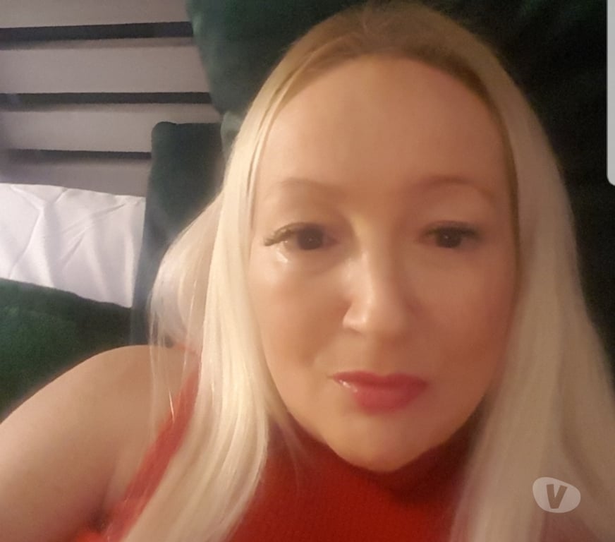 Escorts West Yorkshire Kirklees - Photos for Lauren Sexy Hot Milf