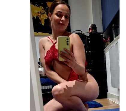 Photos for Big kiss 💋 From Daisyy 💋 Are you Ready for Fun 💯