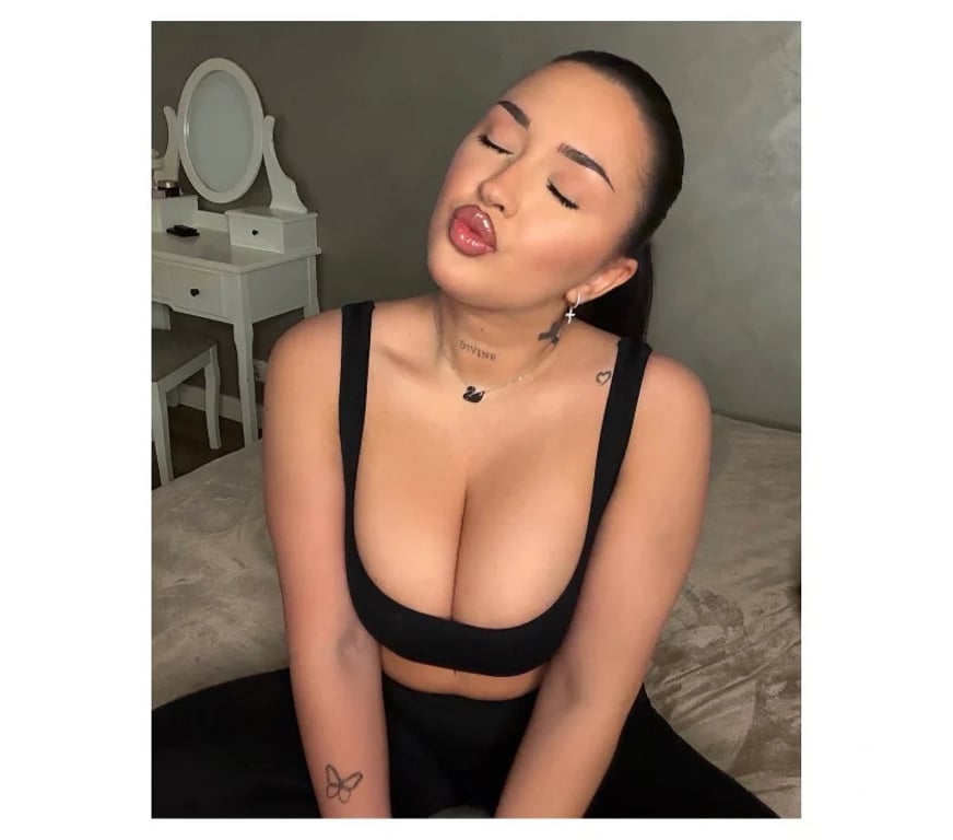 Escorts Slough Farnham Royal - Slough - Photos for I am Gina a independent escort whit big ass and tits.