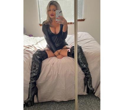 Escorts and Massages Baldovan Dundee - Photos for Brazilian Sofia Conti