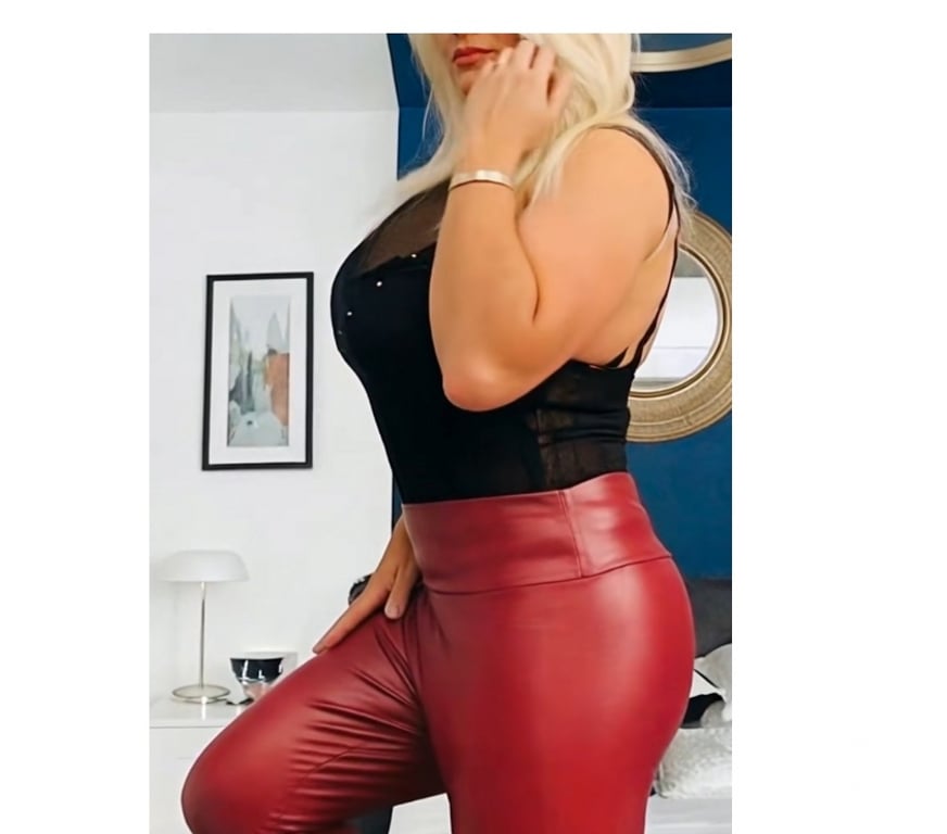 Trans Escorts Worcestershire Wyre Forest - Photos for SEXY MILF TGIRL KIDDERMINSTER