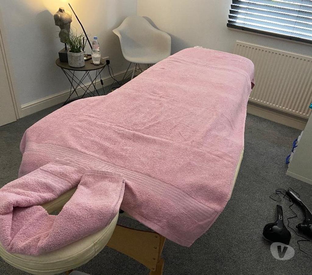 Escorts Cheshire West and Chester Davenham - Cheshire West and Chester - Photos for Male Massage in Central Cheshire