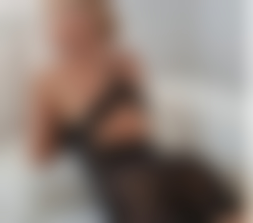 Escorts Central London Piccadilly Circus - Central London - Photos for STUNNING LADIES TO YOUR DOOR!