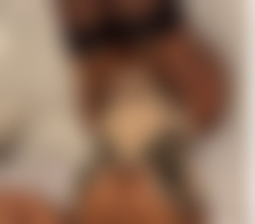 Escorts East London Walthamstow Central Station - East London - Photos for Curvy busty African Queen
