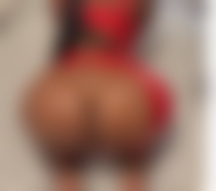 Escorts East London Walthamstow Central Station - East London - Photos for Curvy busty African Queen