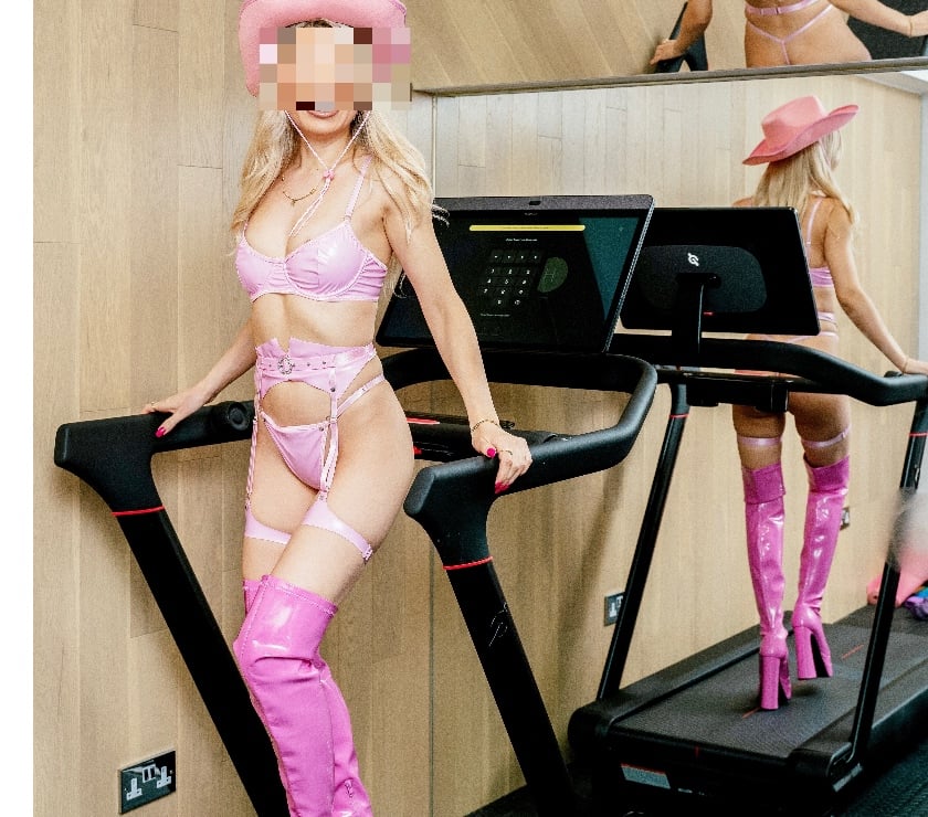 Jessica-strapon or naughty services X