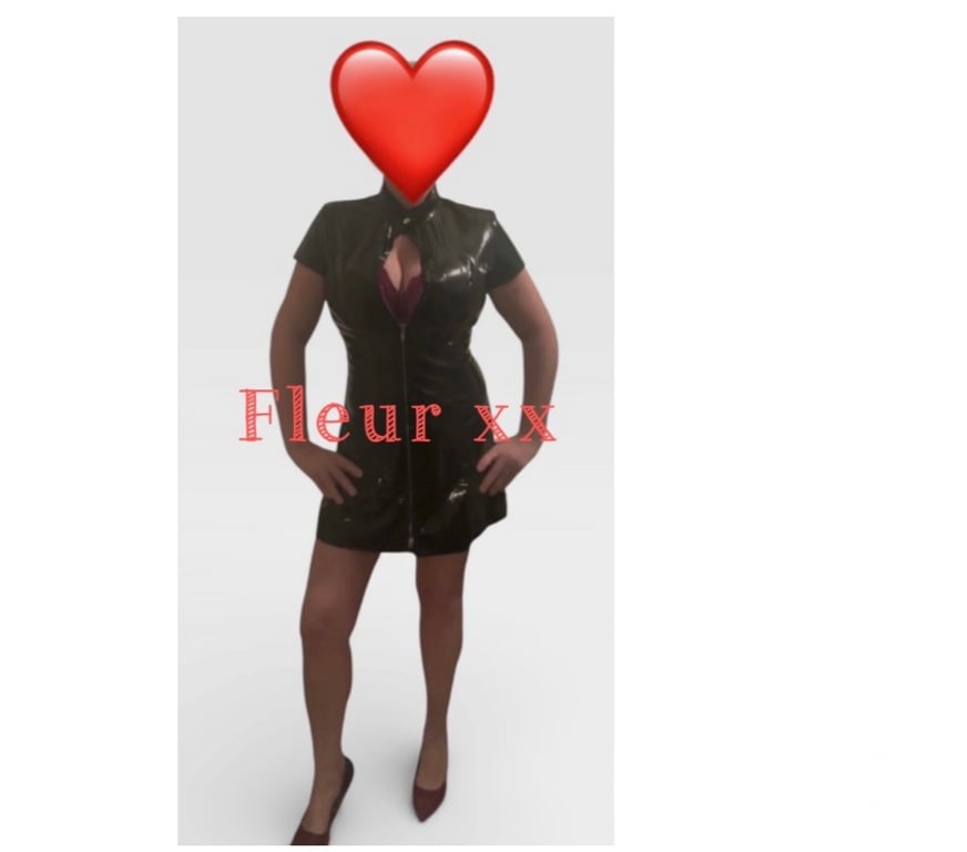 Escorts Suffolk Babergh - Photos for Kiss & Bliss Massage.