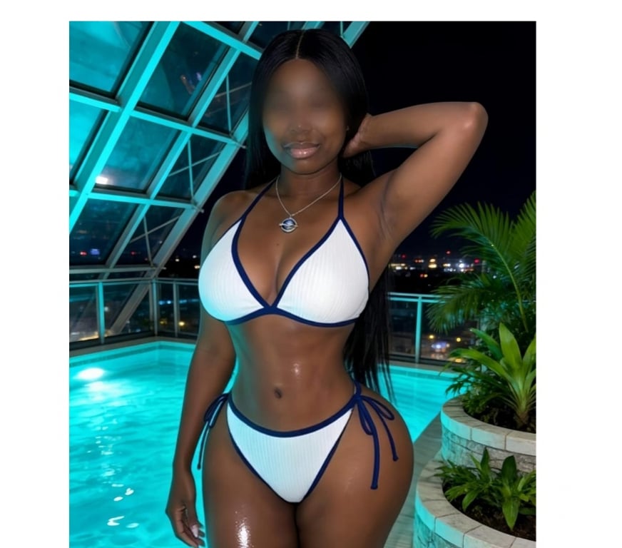 Escorts East London Walthamstow - East London - Photos for Big Ass and Busty African Queen