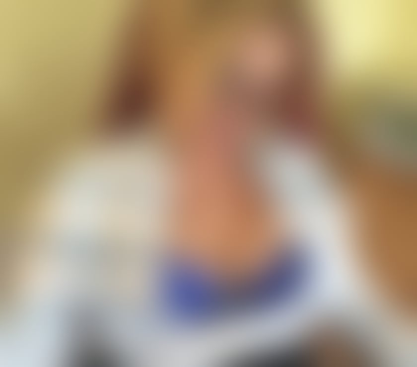 Escorts Lincolnshire North Kesteven - Photos for Curvy Claire in Lincoln - 6th to 9th July