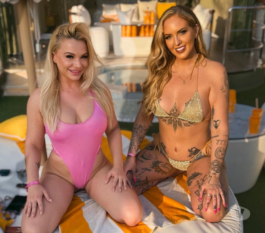 Escorts Glasgow Blythswood Hill - Glasgow - Photos for DUO 🧡 Pro Actresses 🖤 Blondes