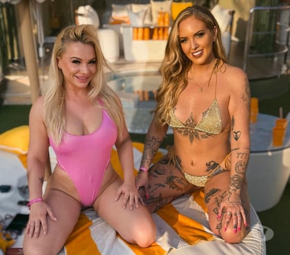 Escorts Blythswood Hill Glasgow - Photos for DUO 🧡 Pro Actresses 🖤 Blondes