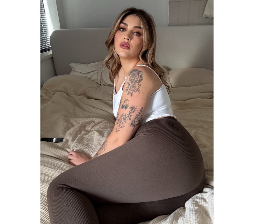 Adult Entertainment West Midlands Birmingham - Photos for CHARLOTTE CURVY BRITISH BABE ONLINE 4CALLS +447444346589
